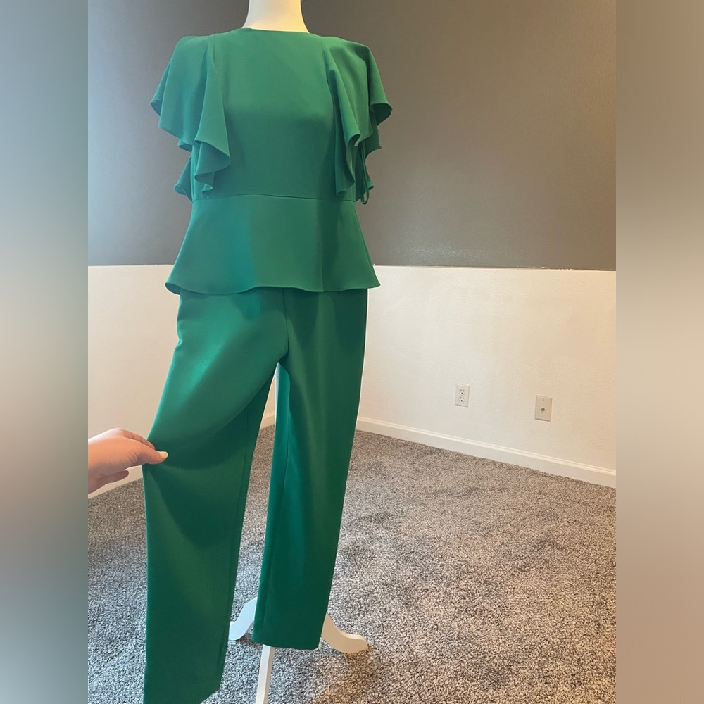 Crisp green jumper